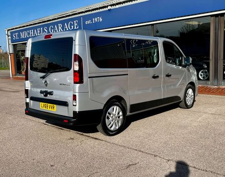 Renault Trafic 2.0 Trafic Sport Energy dCi 5dr 8