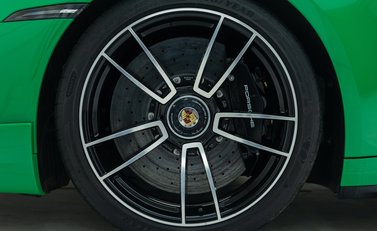 Porsche 911 Turbo S (992) 31