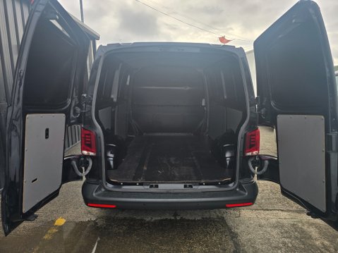 Volkswagen Transporter T30 TDI P/V STARTLINE 7