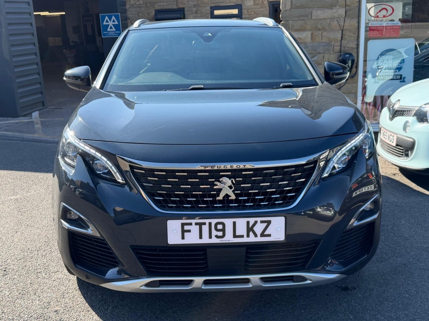 2019 Peugeot 3008 — image 7