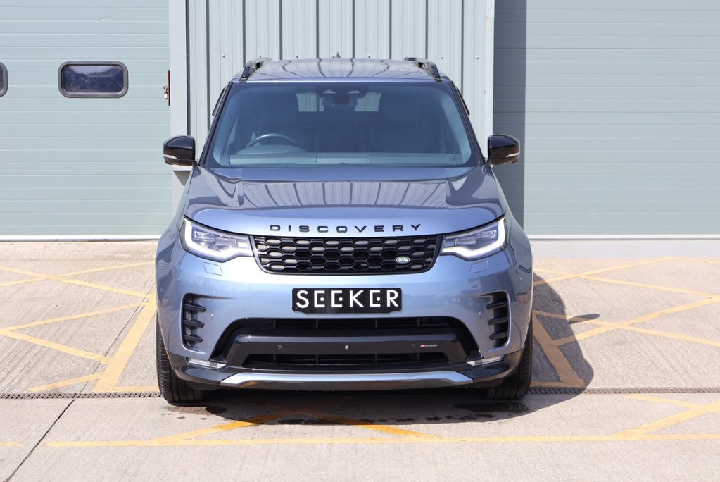 Land Rover Discovery R-DYNAMIC SE MHEV WITH GENUINE REAR SEAT CONVERSION STYLED BY SEEKER  5