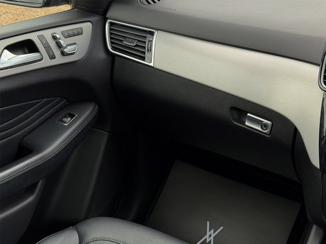Mercedes-Benz GLE GLE 250 D 4MATIC AMG LINE PREMIUM 56