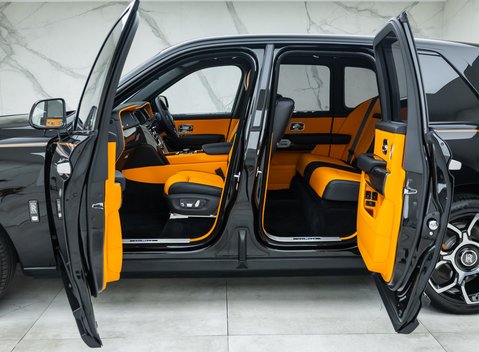 Rolls-Royce Cullinan Black Badge 42