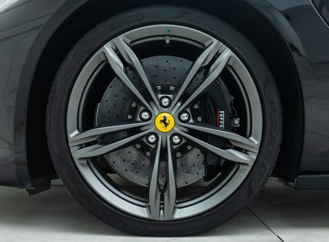 Ferrari GTC4 Lusso V12 24