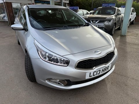 Kia Ceed 1.6 CRDi 2 Auto Euro 5 5dr 10