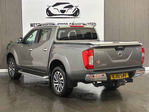 Nissan Navara 2.3 dCi Tekna 4WD Euro 6 (s/s) 4dr 2
