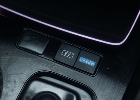 Nissan X-Trail 1.5 X-Trail N-Connecta E-4orce A 4WD 5dr 37