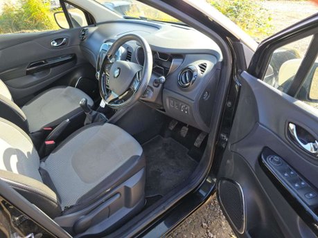 Renault Captur 1.5 dCi ENERGY Dynamique S Nav Euro 6 (s/s) 5dr 9