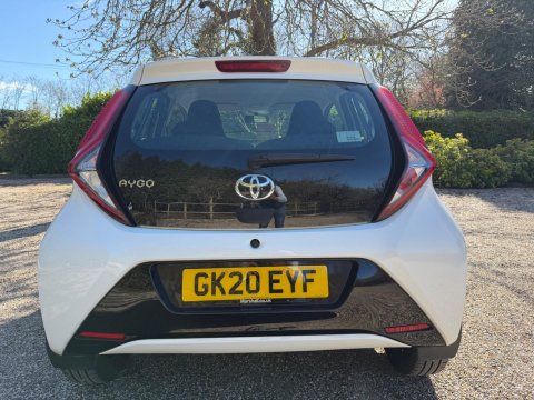 Toyota Aygo 1.0 VVT-i x-play Euro 6 5dr 10