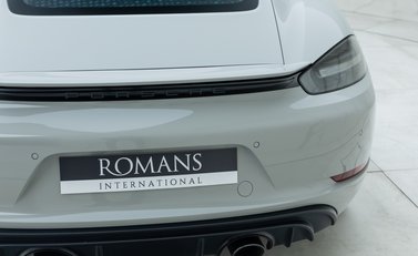 Porsche 718 Cayman GTS 4.0 26