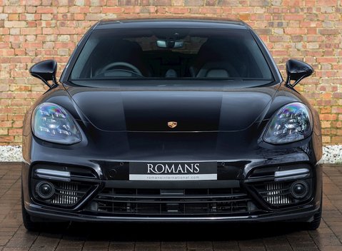 Porsche Panamera Turbo S E-Hybrid Sport Turismo 4