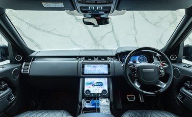 Land Rover Range Rover P565 SVAutobiography Dynamic Black 16