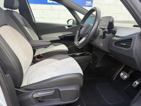 Volkswagen ID.3 Pro Performance 58kWh Family Auto 5dr 66