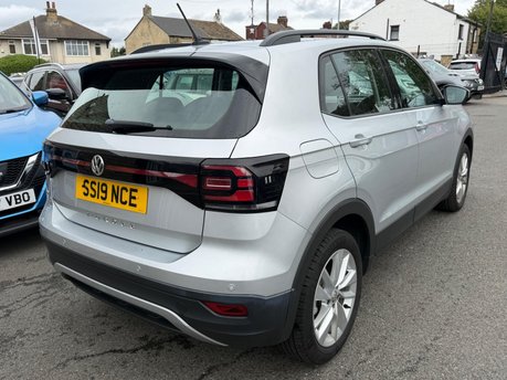 Volkswagen T-Cross SE TSI 6