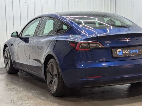 Tesla Model 3 Model 3 Long Range AWD 4WD 4dr 31