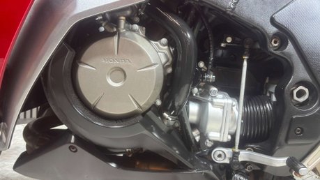 Honda VFR1200F VFR 1200 2014 ONLY 26K LUGGAGE NEW MOT WARRANTY TOURER 50
