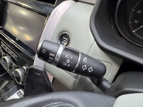 Land Rover Discovery 3.0 Discovery Luxury HSE TD6 Auto 4WD 5dr 71