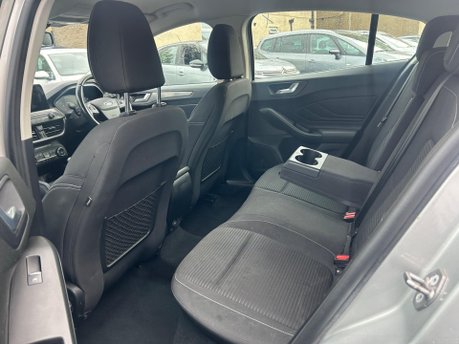 Ford Focus TITANIUM 7