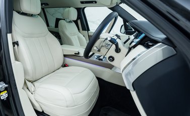 Land Rover Range Rover P530 FIRST EDITION LWB 14