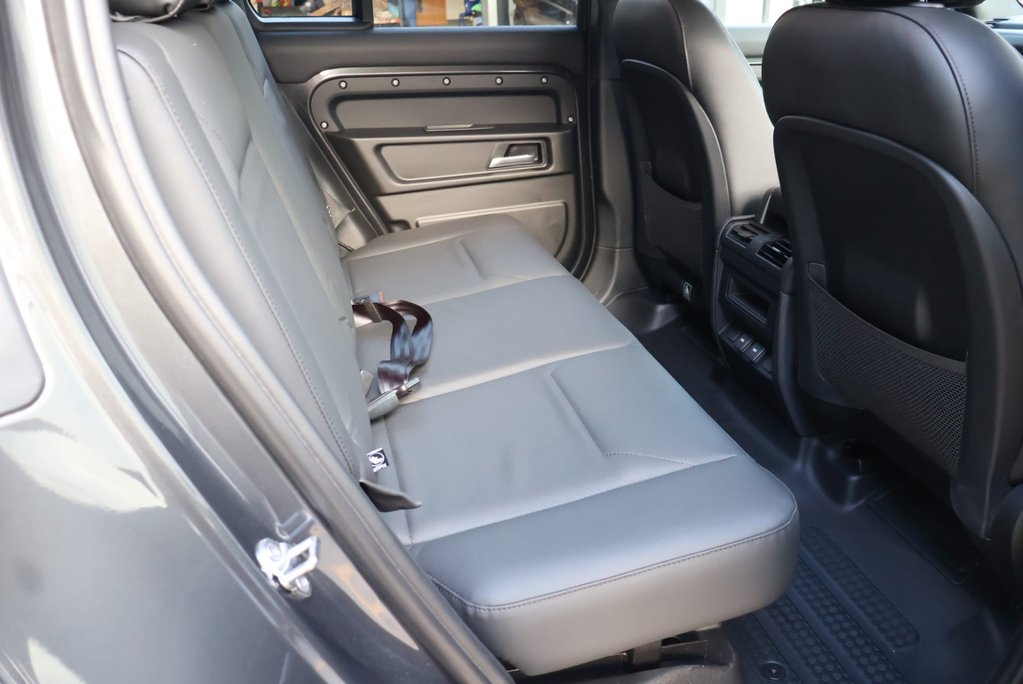 Land Rover Defender 110 D300 HARD TOP X-DYNAMIC HSE  STYLED BY SEEKER WITH A REAR SEAT CONVERSION  15