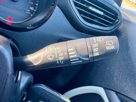 Vauxhall Crossland X GRIFFIN 24