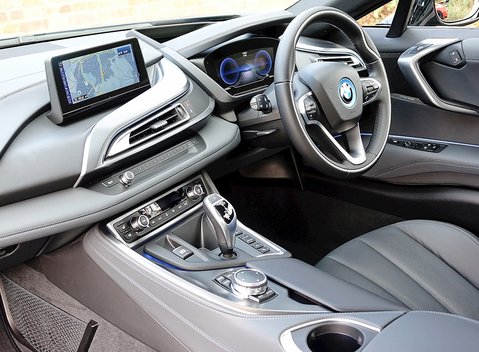 BMW I8 14