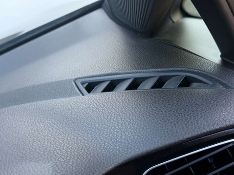 Volkswagen Golf 2.0 TDI BlueMotion Tech GTD Hatchback 5dr Diesel Manual Euro 6 (s/s) (184 p 83