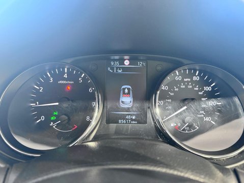 Nissan Qashqai 1.2 DIG-T Tekna 2WD Euro 5 (s/s) 5dr 12