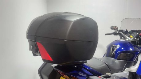 Yamaha FJR1300 2005 49K FULL LUGGAGE NEW MOT NEW TYRES SERVICED 24