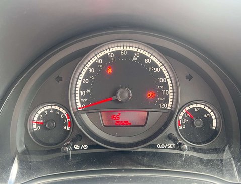 Volkswagen Up 1.0 Move Up 5dr 16