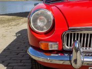 MG B GT 24