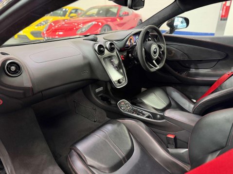 McLaren 570 3.8T V8 Coupe 2dr Petrol SSG Euro 6 (s/s) (570 ps) 42