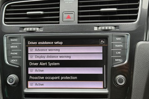 Volkswagen Golf GTI PERFORMANCE - FULL LEATHER - TWO OWNERS - ADAPTIVE CRUISE CONTROL 40