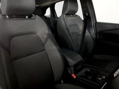 Nissan Qashqai 1.3 DIG-T MHEV N-Connecta SUV 5dr Petrol Hybrid Manual Euro 6 (s/s) (140 ps 11