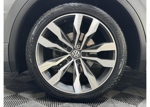 Volkswagen Tiguan 2.0 TDI R-Line SUV 5dr Diesel DSG 4Motion Euro 6 (s/s) (150 ps) 31