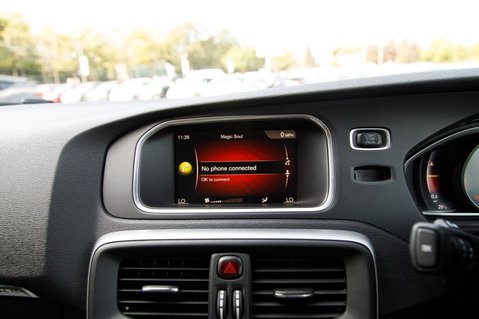Volvo V40 T3 CROSS COUNTRY PRO 18