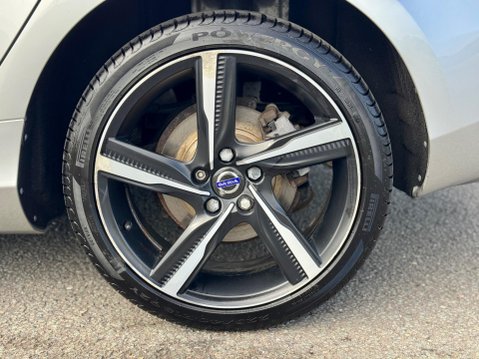 Volvo V40 2.0 D4 R-Design Lux Nav Auto Euro 6 (s/s) 5dr 25