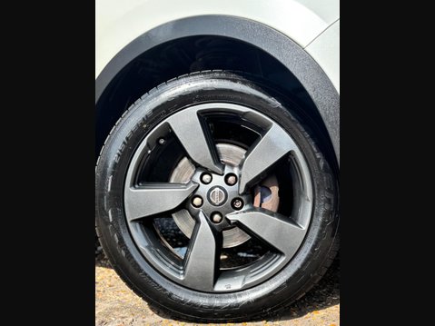 Nissan Qashqai 1.6 dCi n-tec+ 2WD Euro 5 (s/s) 5dr 4