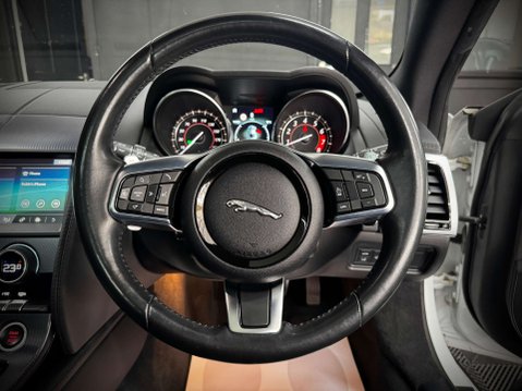 Jaguar F-Type 2.0 F-Type I4 R-Dynamic Auto 3dr 52