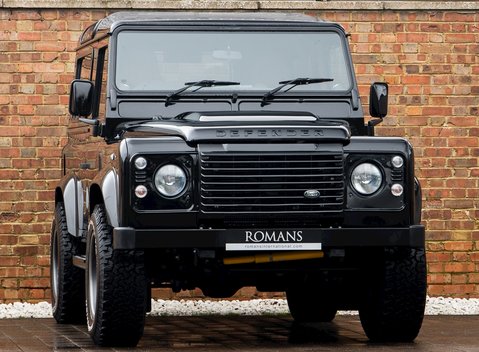 Land Rover Defender 90 XS Bowler 1