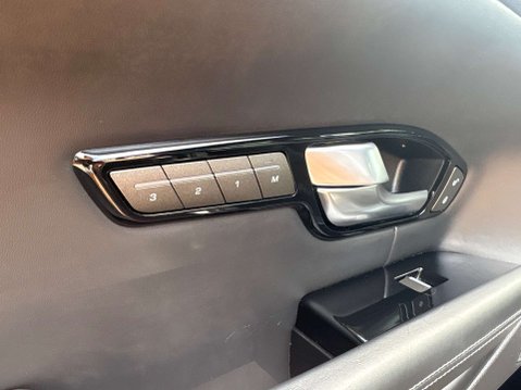 Land Rover Range Rover Evoque 2.0 TD4 HSE Dynamic SUV 5dr Diesel Auto 4WD Euro 6 (s/s) (180 ps) 26