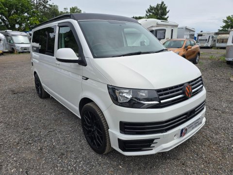 Volkswagen Campervan Summers Day Campers 19