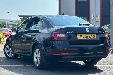 Skoda Octavia 2.0 TDI SE Technology Hatchback 5dr Diesel Manual Euro 6 (s/s) (150 ps) 12