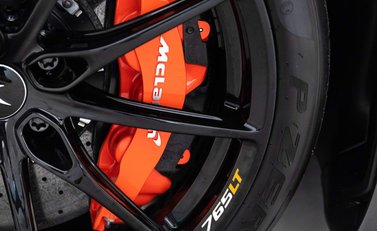 McLaren 765LT V8 SSG 26
