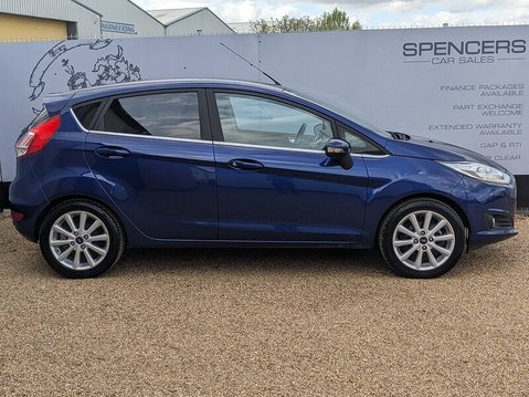 Ford Fiesta TITANIUM 10