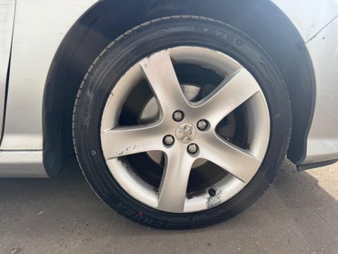 Peugeot 308 1.6 HDi FAP Sport 5dr 17