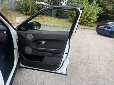 Land Rover Range Rover Evoque 2.2 Range Rover Evoque Pure Tech SD4 4WD 5dr 24