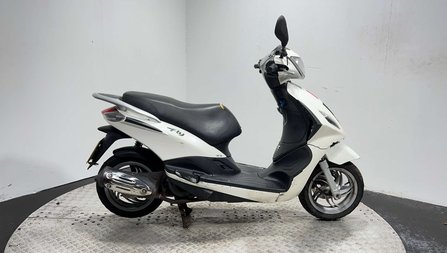 Piaggio Fly 16K 2015 RUNNING PROJECT BIKE SPARES OR REPAIR 125CC