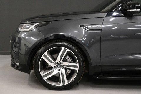 Land Rover Discovery 3.0 Discovery R-Dynamic HSE D MHEV Auto 4WD 5dr 15