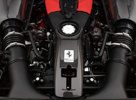 Ferrari F8 Tributo 34